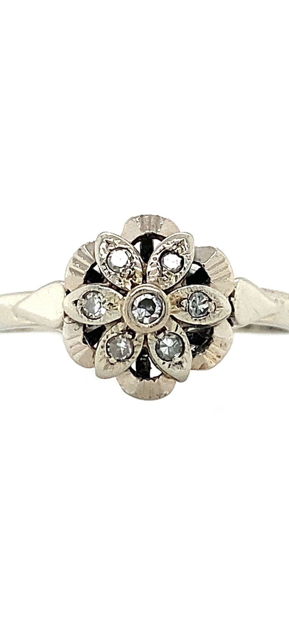 Vintage 14K White Gold Cluster Ring with Diamond